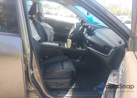 2021 Nissan Rogue Platinum Intelligent Awd z USA, uszkodzony, nr VIN JN8AT3DD4MW301288